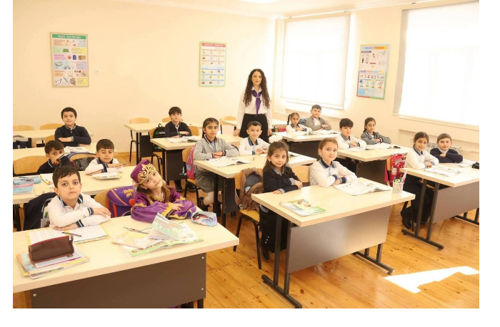 v-khankendi-agdame-i-khodzhaly-vpervye-nachalis-zanyatiya-v-obrazovatelnykh-uchrezhdeniyakh