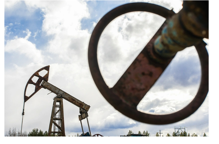 azerbaydzhan-v-2025-godu-uvelichil-eksport-nefti-v-gretsiyu-pochti-v-2-raza