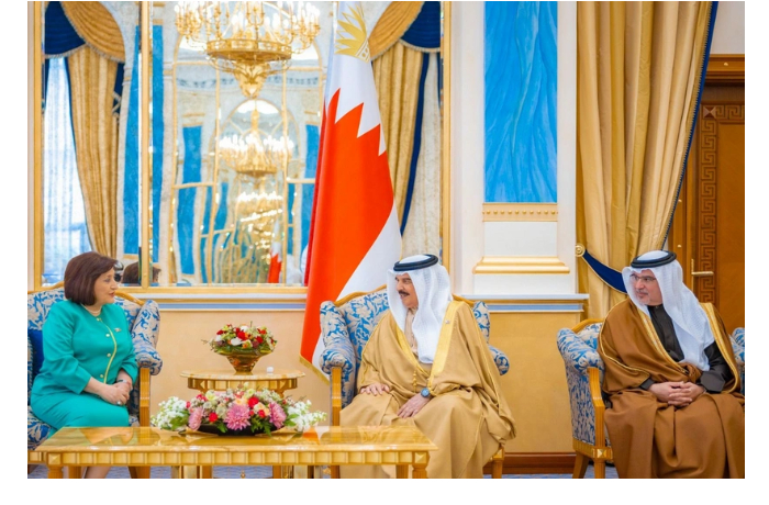 sakhiba-gafarova-obsudila-s-korolem-bakhreyna-perspektivy-sotrudnichestva