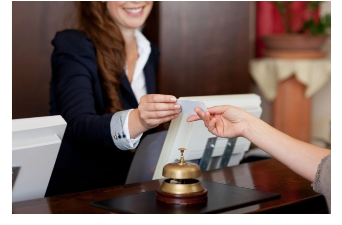 dokhody-oteley-v-azerbaydzhane-sokratilis-na-6