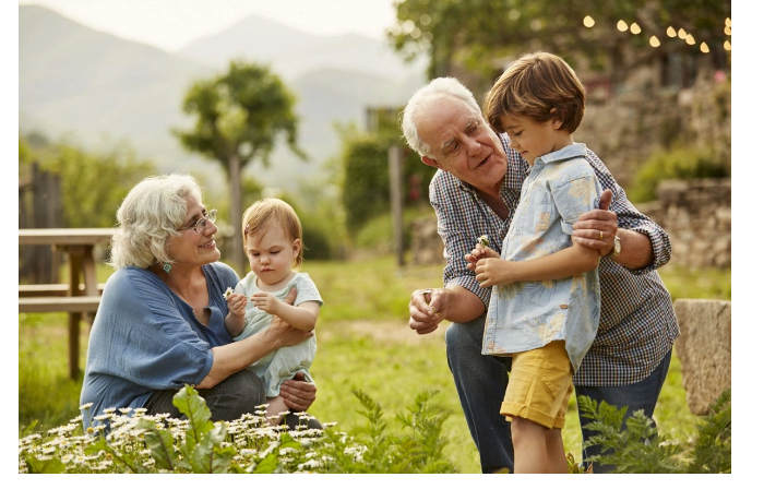 uchenye-dokazali-chto-vospitanie-vnukov-zamedlyaet-starenie-babushek-i-dedushek