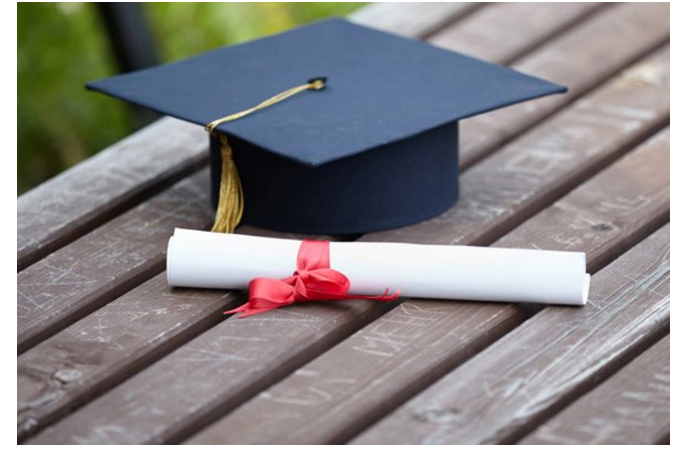 v-rossii-otmenyat-bakalavriat-i-magistraturu