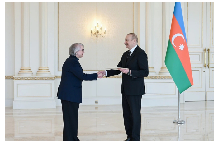 ilkham-aliev-prinyal-veritelnye-gramoty-novonaznachennogo-posla-avstralii