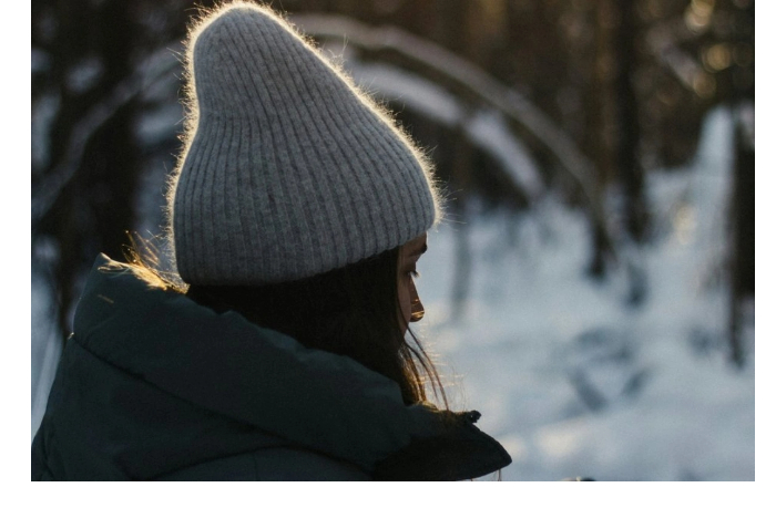 vrach-predupredil-lyubiteley-gulyat-bez-shapki-zimoy