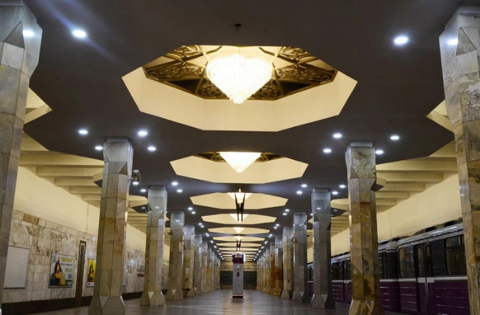 odin-iz-vykhodov-stantsii-metro-memar-adzhemi-budet-vremenno-zakryt