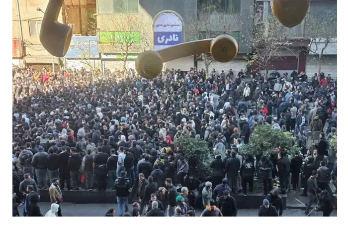 v-irane-nachalas-novaya-volna-protestov-sayty-vedushchikh-informagentstv-ne-rabotayut