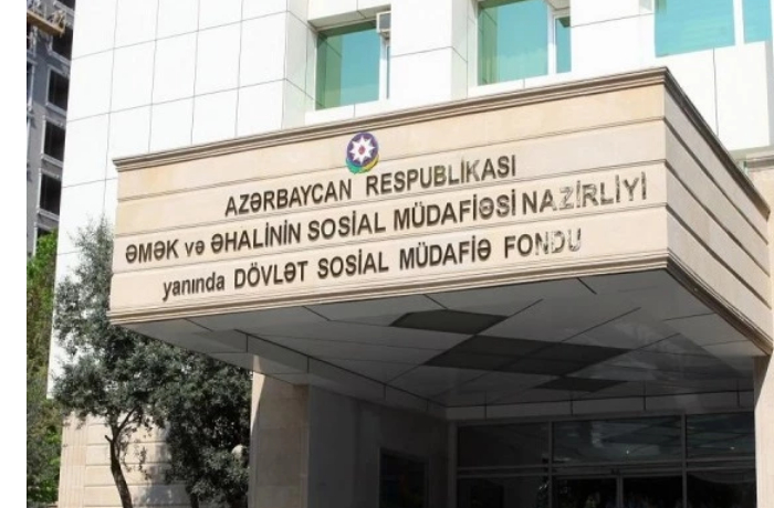 gosudarstvennyy-fond-sotszashchity-azerbaydzhana-obyasnil-kolebaniya-v-pensionnykh-nakopleniyakh