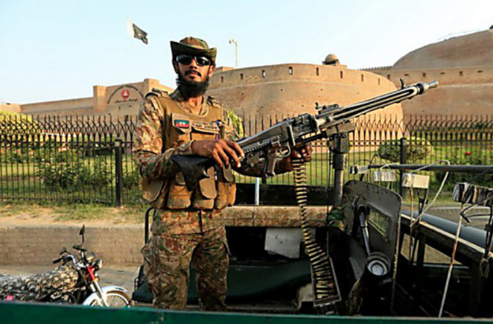 na-granitse-s-afganistanom-pakistanskie-voennye-likvidirovali-boevikov