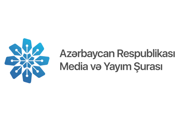 sovet-po-media-zayavil-o-trollingovoy-atake-vokrug-pravil-odezhdy-v-shkolakh