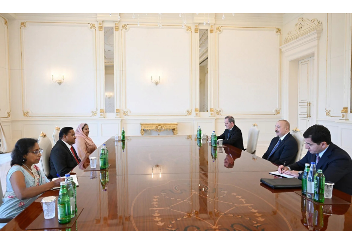 prezident-ilkham-aliev-prinyal-ministra-inostrannykh-del-shri-lanki