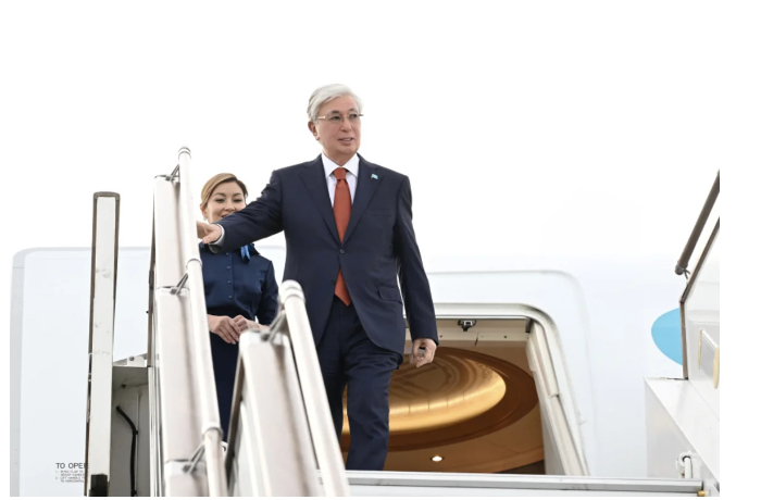 prezident-kazakhstana-pribyl-s-vizitom-v-azerbaydzhan-foto