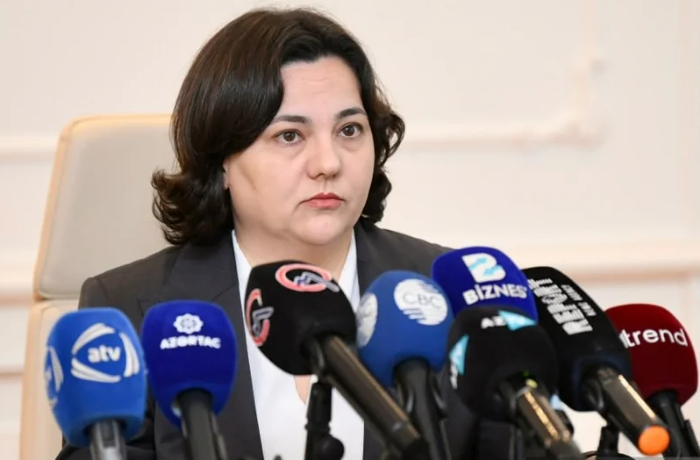 s-pomoshchyu-ii-v-azerbaydzhane-vyyavlyayut-18-bolezney-i-vrediteley-po-8-vidam-fruktov