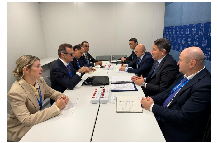 azerbaydzhan-v-bangkoke-obsudil-sotrudnichestvo-s-mvf-i-abr