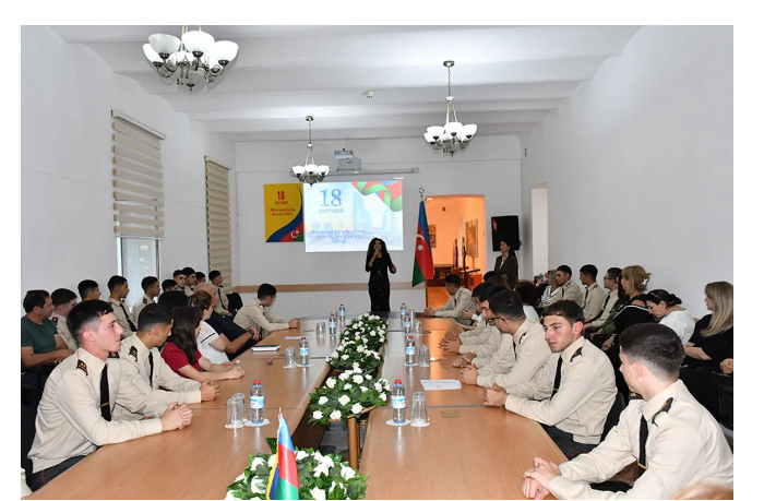 v-azerbaydzhanskoy-armii-otmetili-den-vosstanovleniya-nezavisimosti