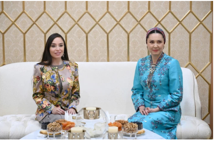 leyla-alieva-pribyla-s-vizitom-v-turkmenistan