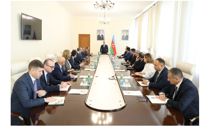 anar-bayramov-predstavlen-kollektivu-ministerstva-zdravookhraneniya