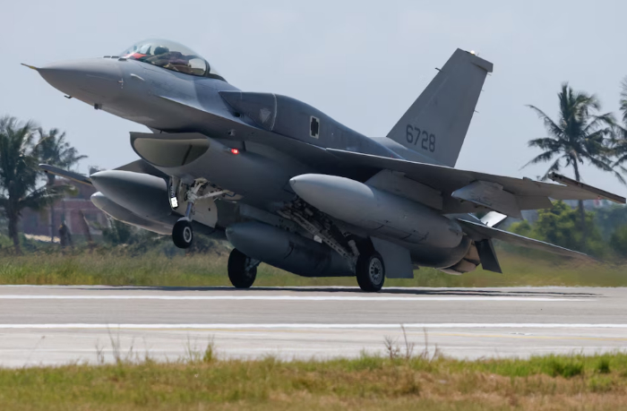 tayvan-poluchil-ot-ssha-pervye-istrebiteli-f-16v