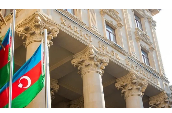 mid-azerbaydzhana-rekomendoval-grazhdanam-vozderzhatsya-ot-poezdok-vo-frantsiyu