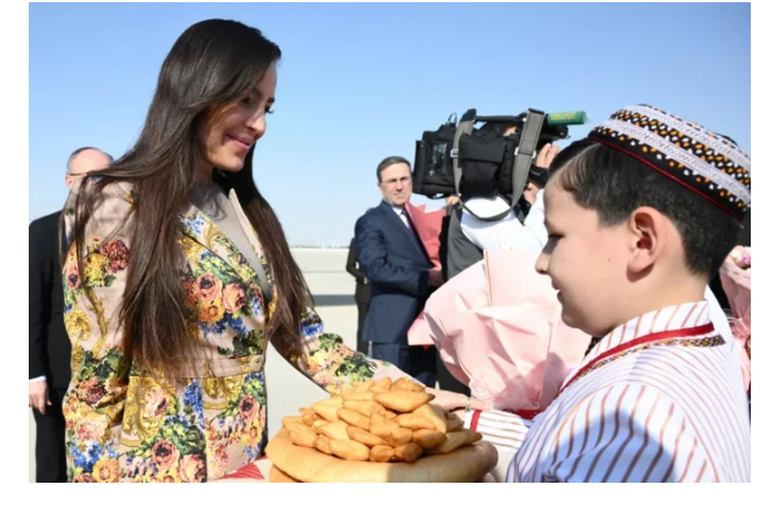 leyla-alieva-podelilas-publikatsiey-o-vizite-v-turkmenistan