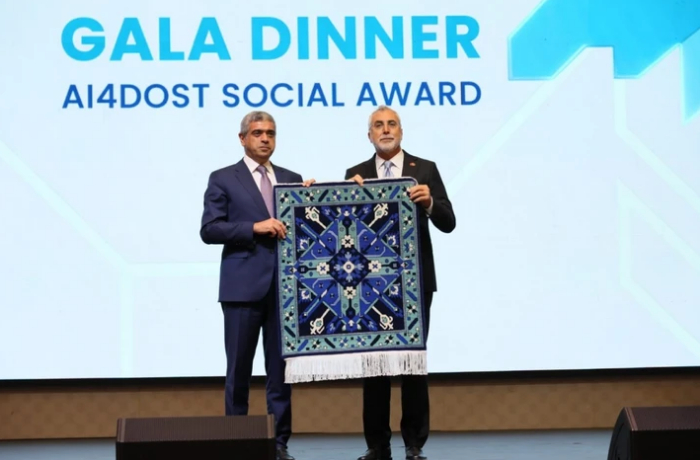 v-khankendi-nagradili-pobediteley-konkursa-ai4dost-sotsialnaya-premiya-2026