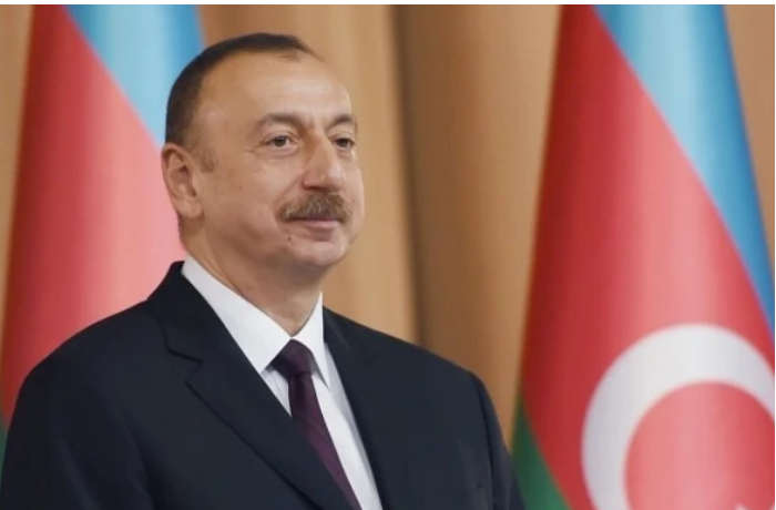 prezident-ilkham-aliev-nablyudaet-za-tseremoniey-otkrytiya-chempionata-mira-i-festivalya-fifa-u-15