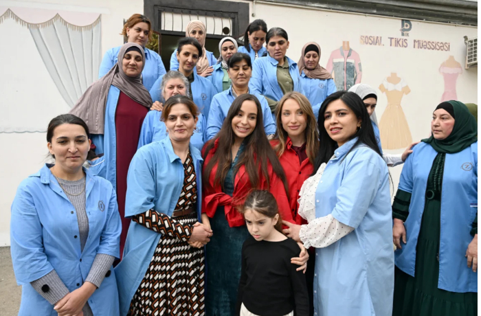 leyla-alieva-oznakomilas-s-deyatelnostyu-sotsialnogo-shveynogo-predpriyatiya-v-shamakhy