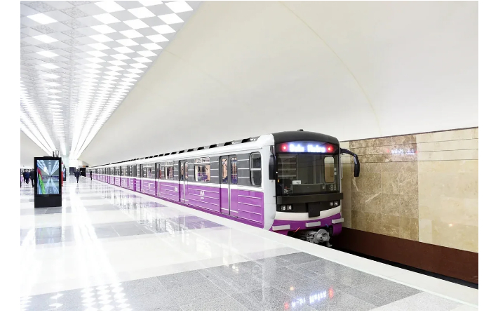 vse-stantsii-bakinskogo-metro-osnastyat-defibrillyatorami