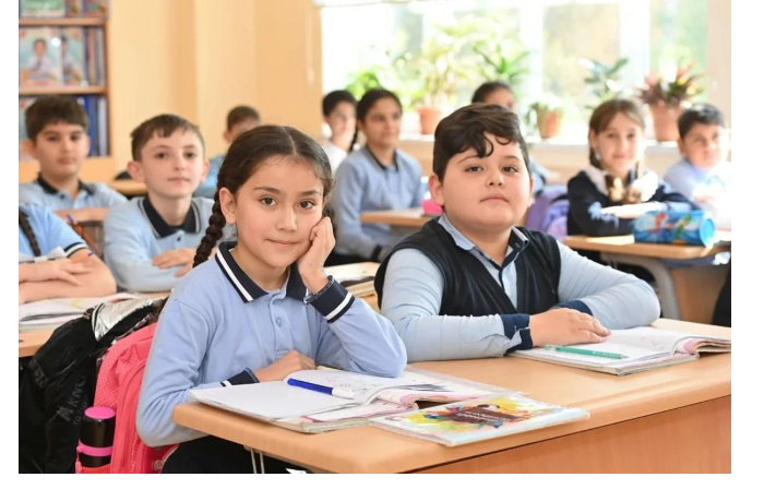 v-azerbaydzhane-nachinaetsya-protsess-elektronnogo-perevoda-uchashchikhsya