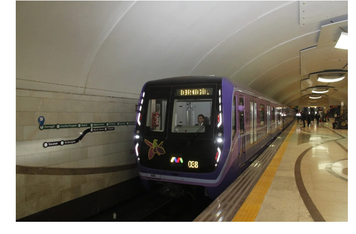 v-sentyabre-bakinskim-metro-vospolzovalis-bolee-14-mln-passazhirov