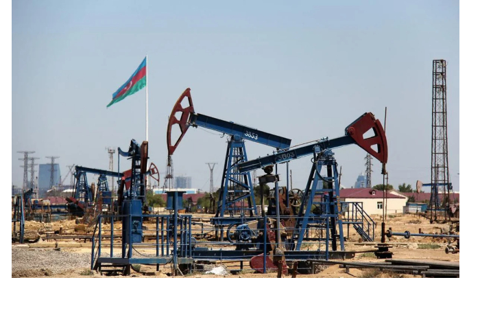 azerbaydzhanskaya-neft-podeshevela-pochti-na-4