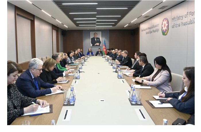 dzheykhun-bayramov-prinyal-delegatsiyu-torgovo-promyshlennoy-palaty-ssha