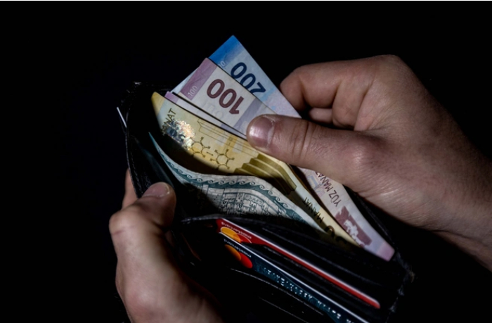 srednemesyachnaya-zarabotnaya-plata-v-azerbaydzhane-sostavila-okolo-1103-manatov