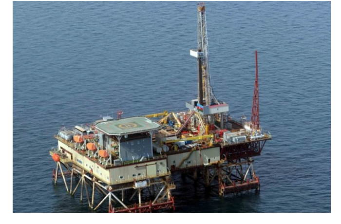 azerbaydzhan-v-2025-godu-sokratil-dobychu-kondensata