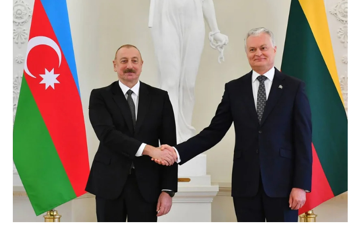 ilkham-aliev-pozdravil-prezidenta-litvy
