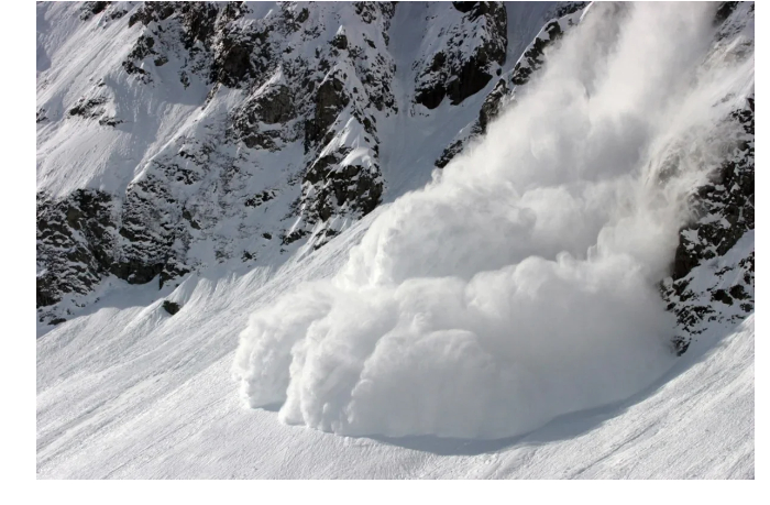 v-ssha-16-lyzhnikov-popali-pod-lavinu-10-iz-nikh-propali-bez-vesti