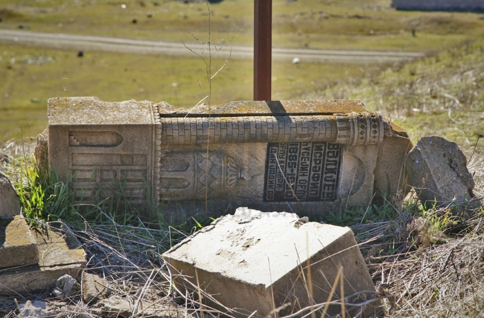 v-armenii-unichtozheno-bolee-740-musulmanskikh-kladbishch