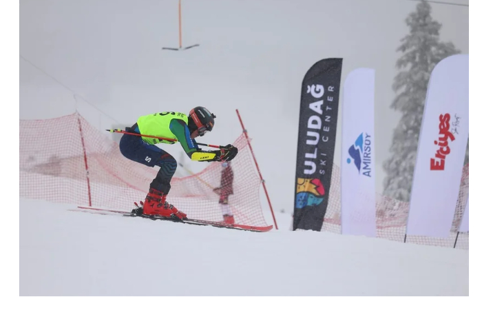 azerbaydzhanskie-sportsmeny-zavoevali-dve-medali-na-kubke-tyurkskikh-gosudarstv-po-lyzhnomu-sportu