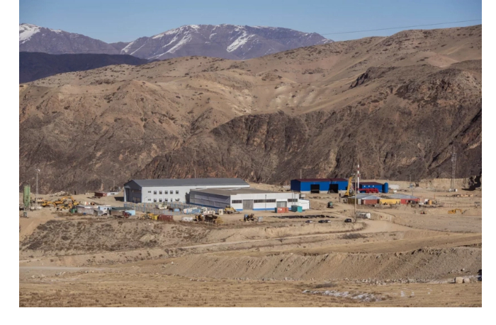 na-mestorozhdenii-dzheruy-v-kyrgyzstane-proizoshel-obval-gornoy-massy-odin-chelovek-pogib