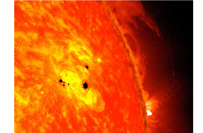 uchenyy-berns-opublikoval-srochnoe-soobshchenie-o-gigantskikh-pyatnakh-na-solntse