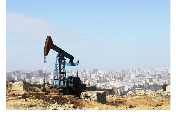 neft-podeshevela-na-4-na-signalakh-snizheniya-napryazhennosti-mezhdu-ssha-i-iranom