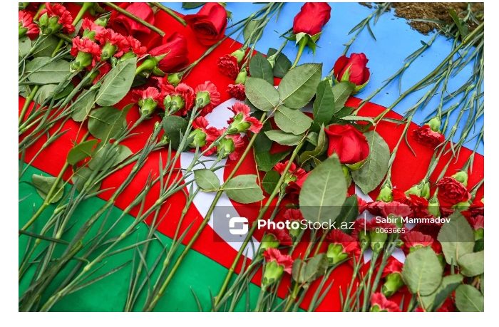 v-baku-sostoyalis-pokhorony-shekhida-rafiga-guseynova-propavshego-bez-vesti-vo-vremya-pervoy-karabakhskoy-voyny