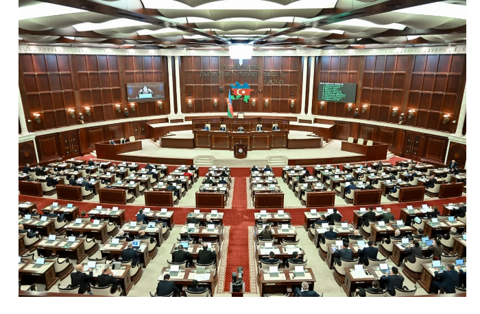 nachalos-ocherednoe-plenarnoe-zasedanie-vesenney-sessii-milli-medzhlisa