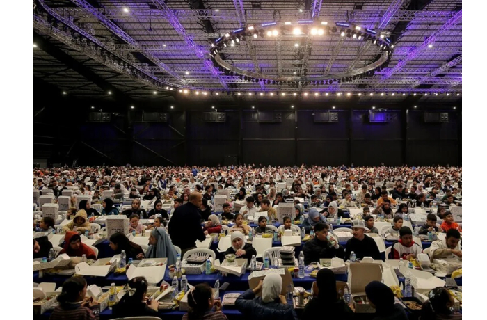 beyrut-pretenduet-na-rekord-ginnessa-s-samym-bolshim-stolom-dlya-iftara