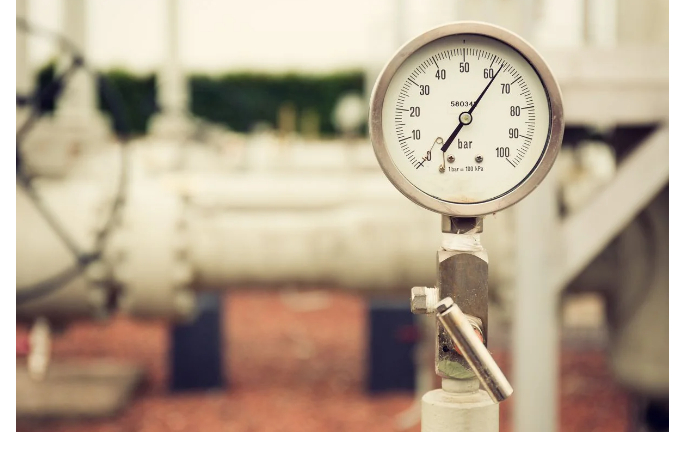 tseny-na-gaz-v-yevrope-snizilis-do-3856-za-tysyachu-kubometrov