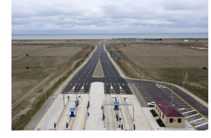 v-azerbaydzhane-utverzhden-novyy-skorostnoy-limit-na-platnykh-trassakh