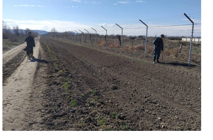 gps-za-narushenie-gosgranitsy-azerbaydzhana-v-yanvare-2026-goda-zaderzhany-17-chelovek