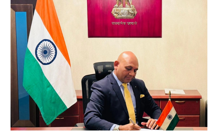 novyy-posol-indii-v-azerbaydzhane-pribyl-v-baku