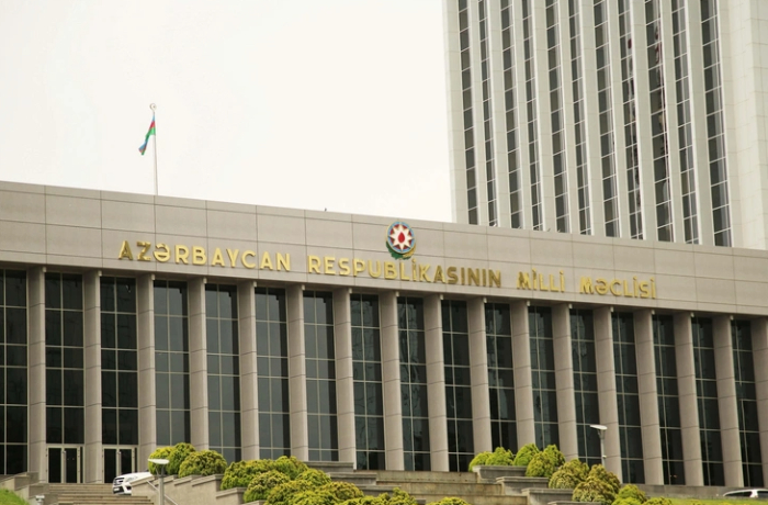 v-parlament-azerbaydzhana-postupil-yezhegodnyy-otchet-o-deyatelnosti-munitsipalitetov