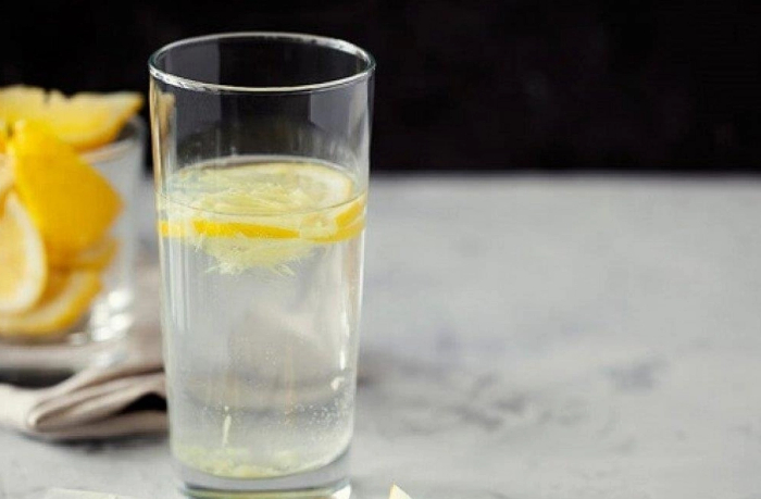 polezna-li-voda-s-limonom-natoshchak-otvet-na-populyarnyy-vopros
