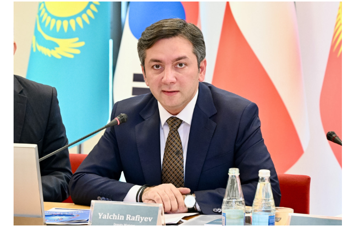 yalchyn-rafiev-posredstvom-dialoga-i-diplomatii-mozhno-reshat-dazhe-samye-slozhnye-voprosy